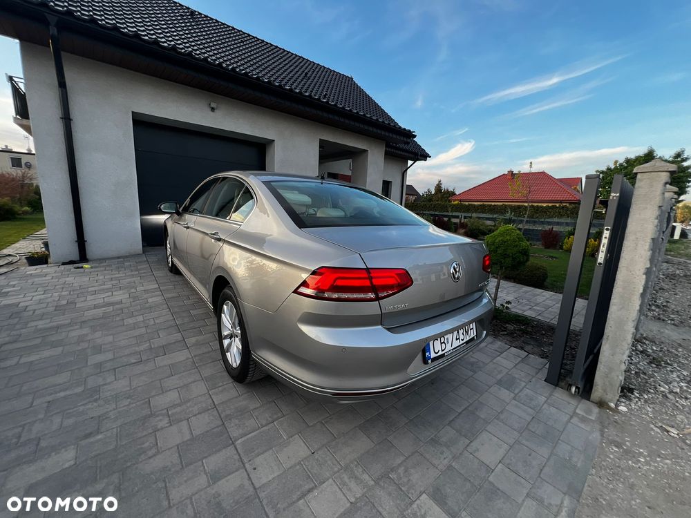 Volkswagen Passat 2.0 TDI BMT Comfortline DSG - 11