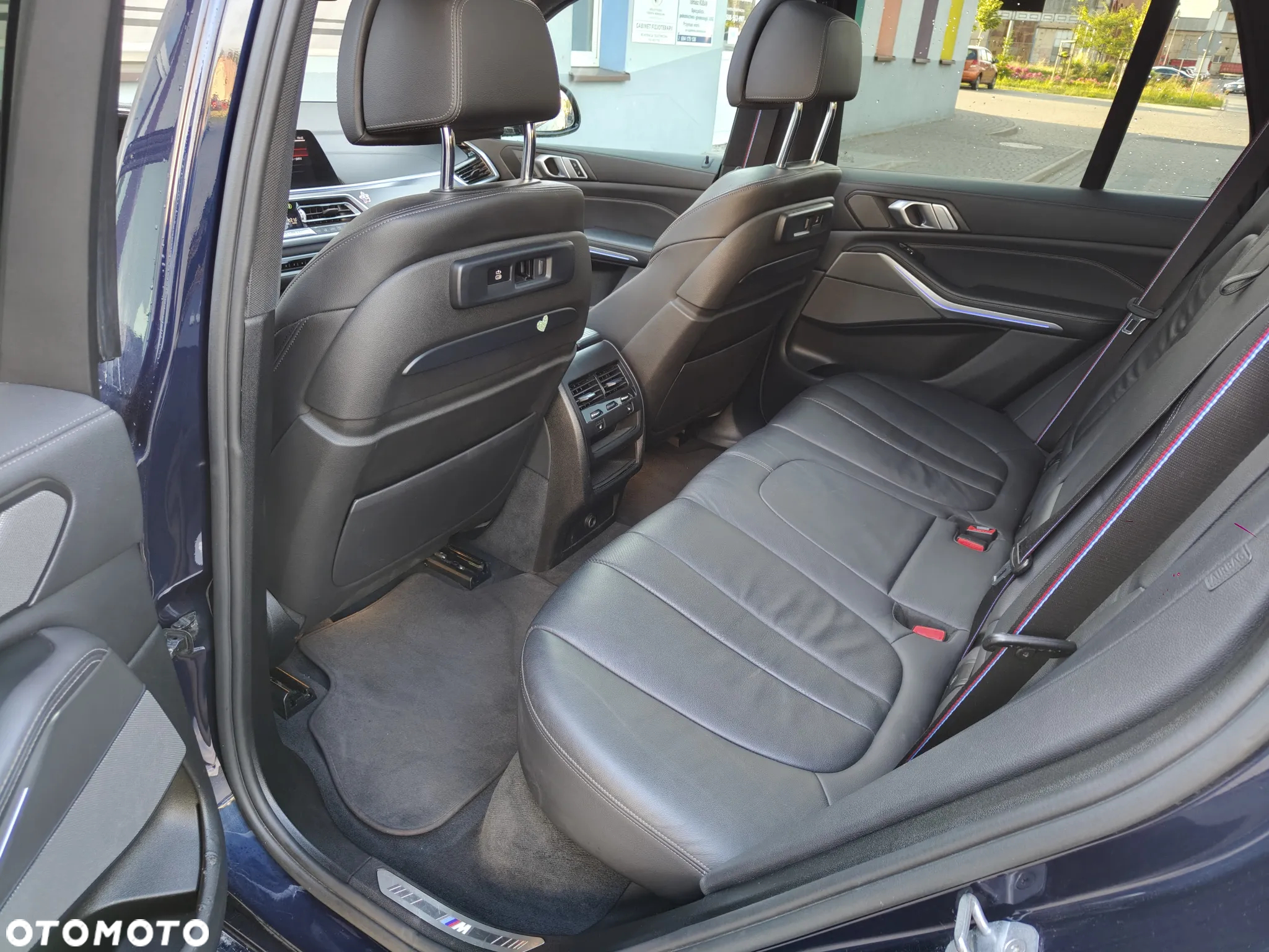 BMW X5 M M50i - 11