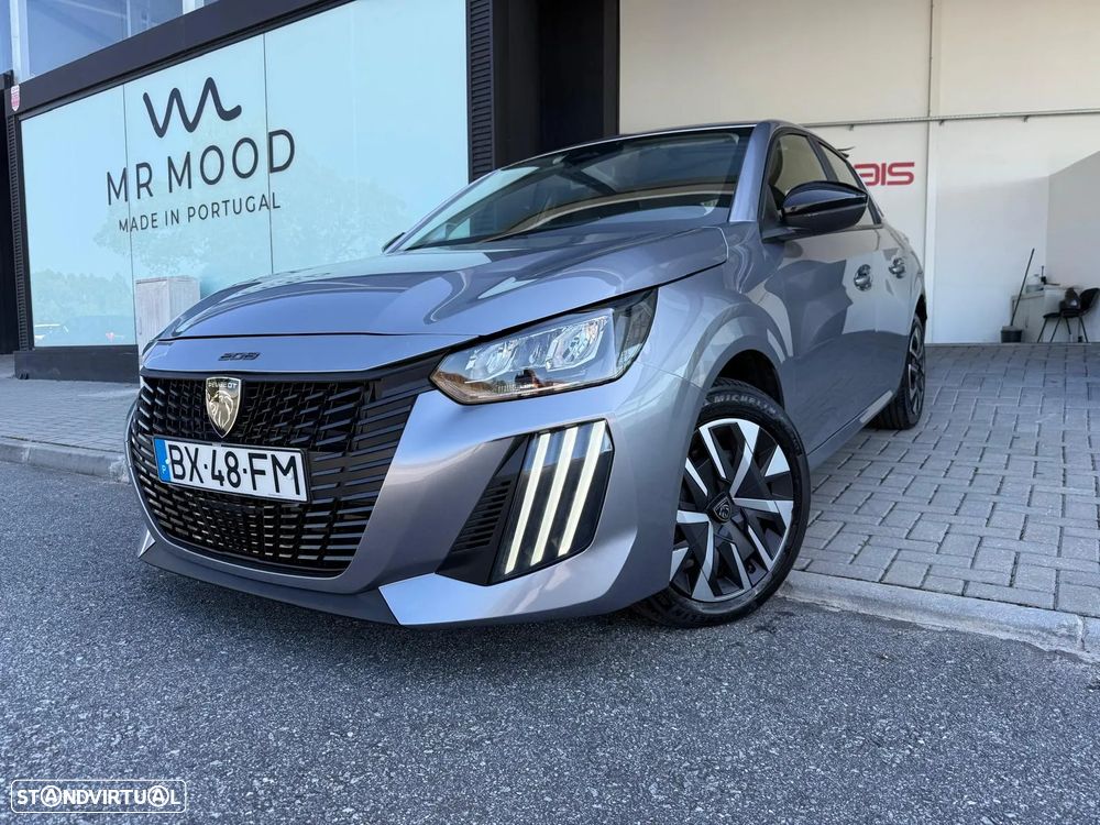 Peugeot 208 - 1