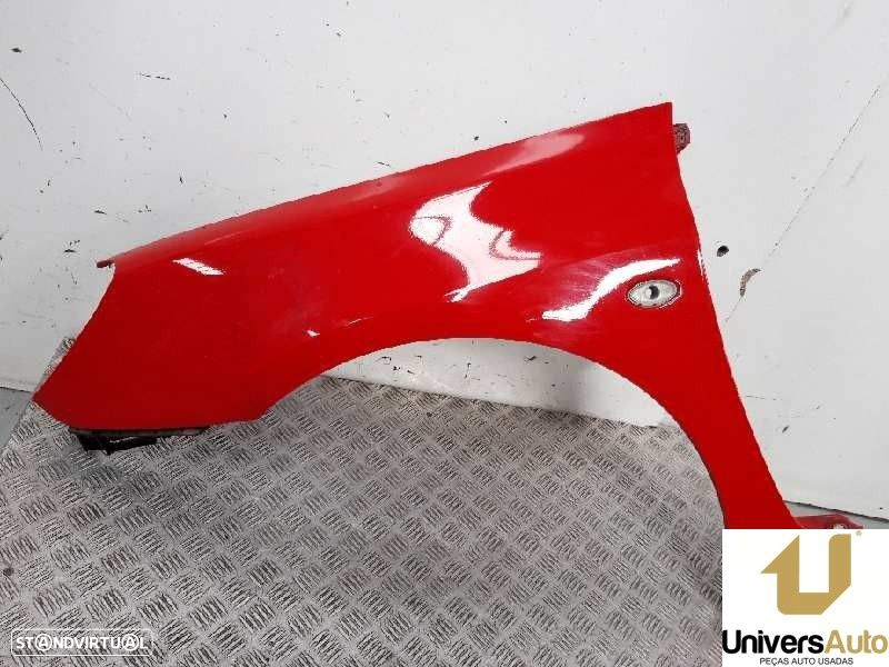GUARDA-LAMAS FRONTAL ESQUERDO PEUGEOT 307 CC 2005 - - 2