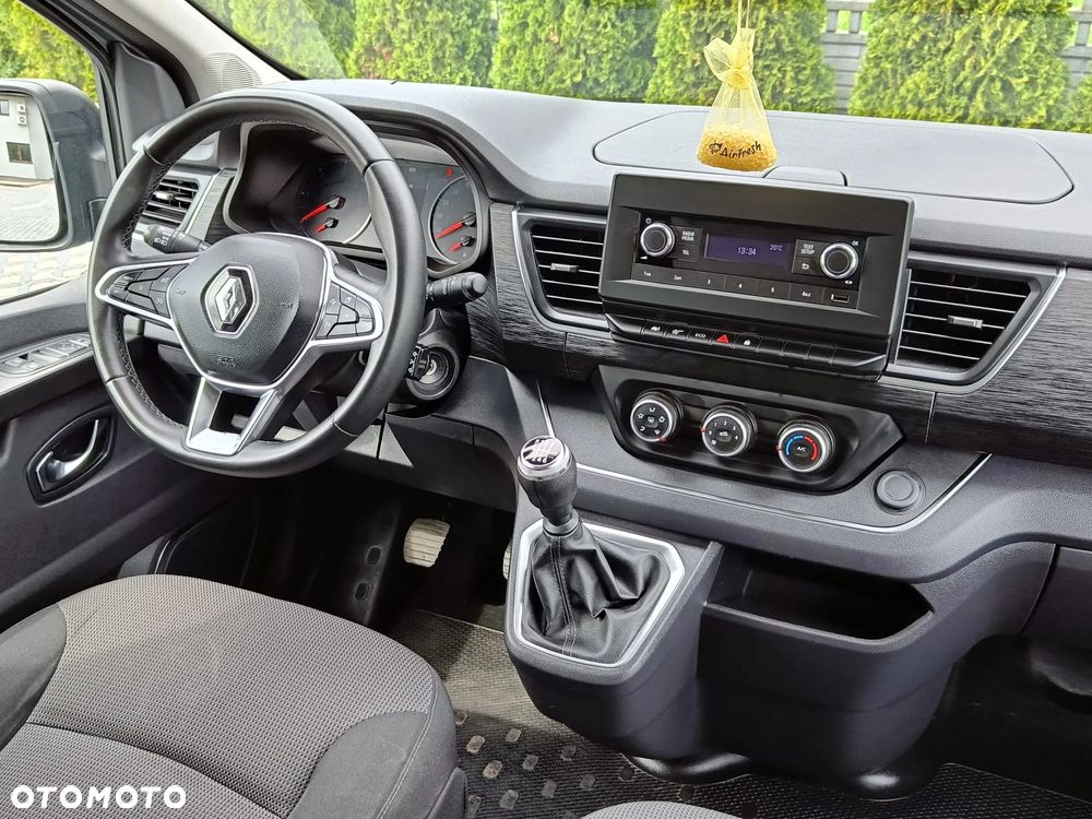 Renault Trafic 2.0 dCi - 10