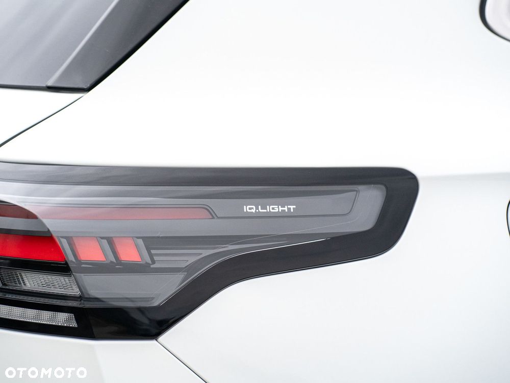 Volkswagen Tiguan - 12