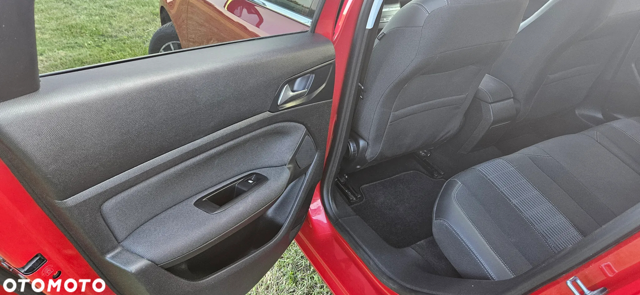 Peugeot 308 1.2 PureTech Allure S&S - 24