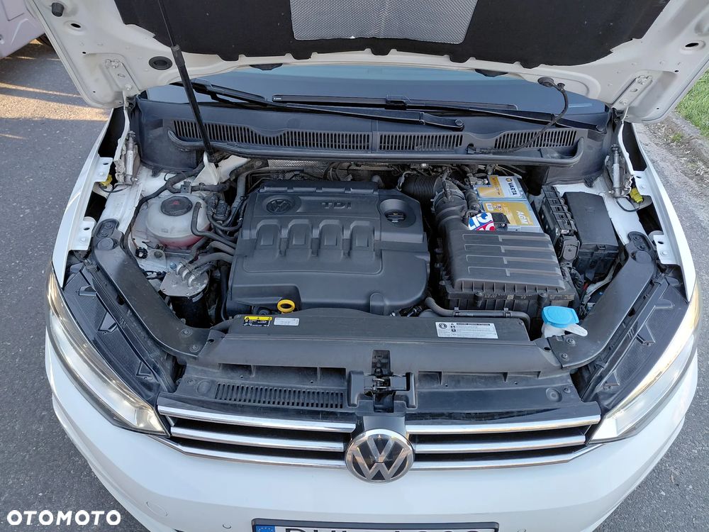 Volkswagen Touran - 39
