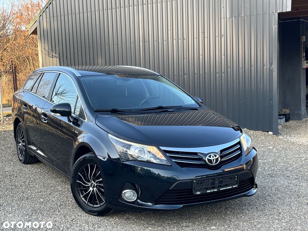 Toyota Avensis - 1