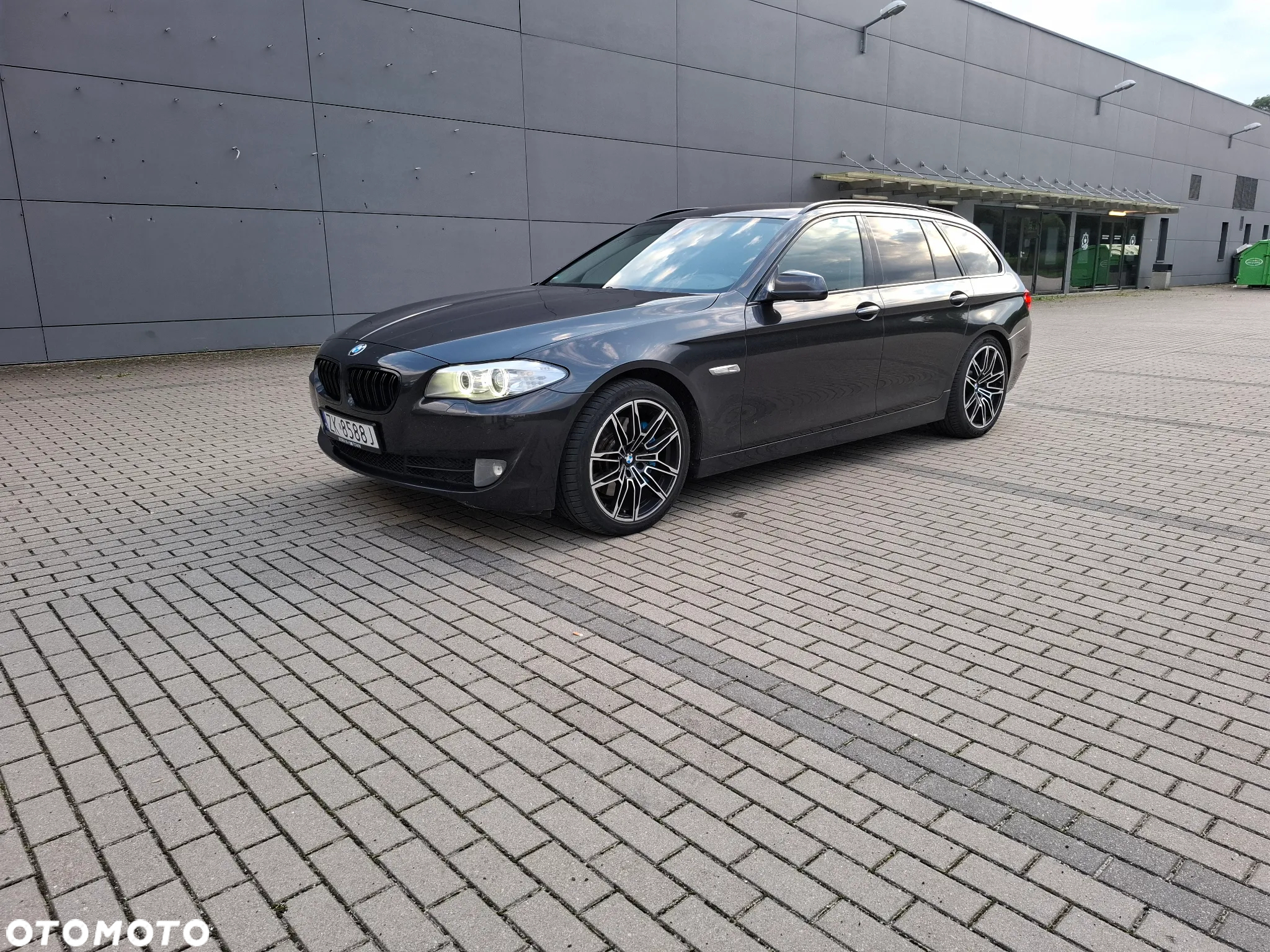 BMW Seria 5 525d - 10