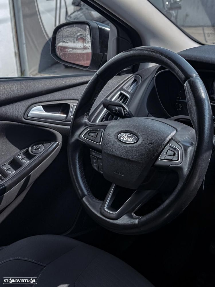 Ford Focus 1.5 TDCi ECOBlue ST-Line - 10