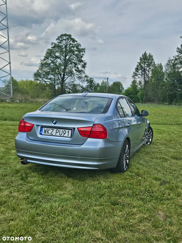 BMW Seria 3 318i Edition Sport - 4