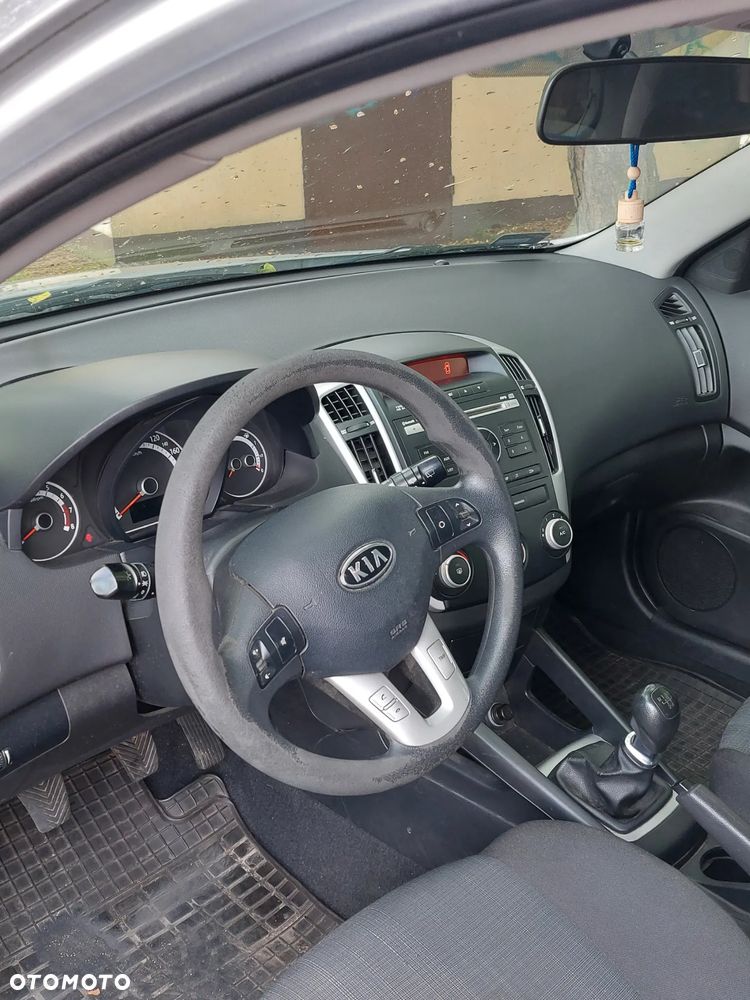 Kia Ceed 1.4 Comfort - 4