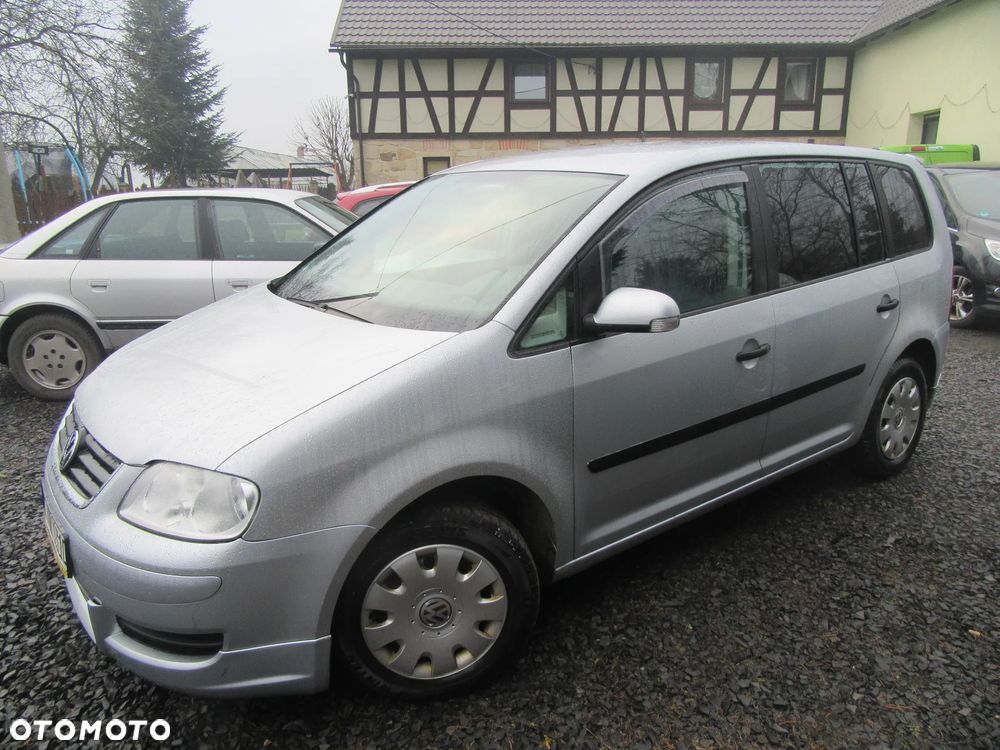 Volkswagen Touran 1.6 FSI - 6