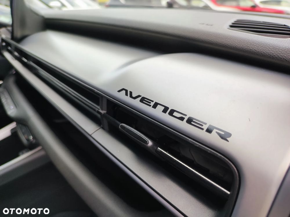 Jeep Avenger 1.2 T3 mHEV Summit FWD eDCT6 - 15