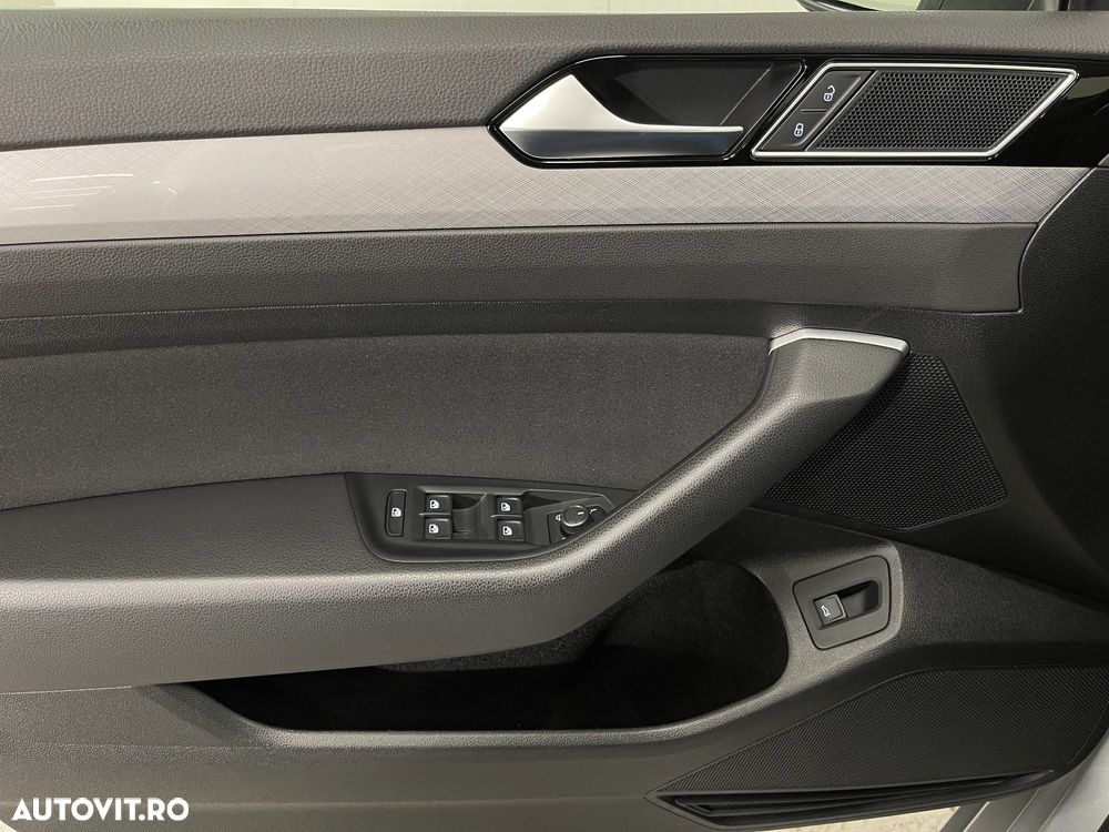 Volkswagen Passat Variant 2.0 TDI DSG Comfortline - 23