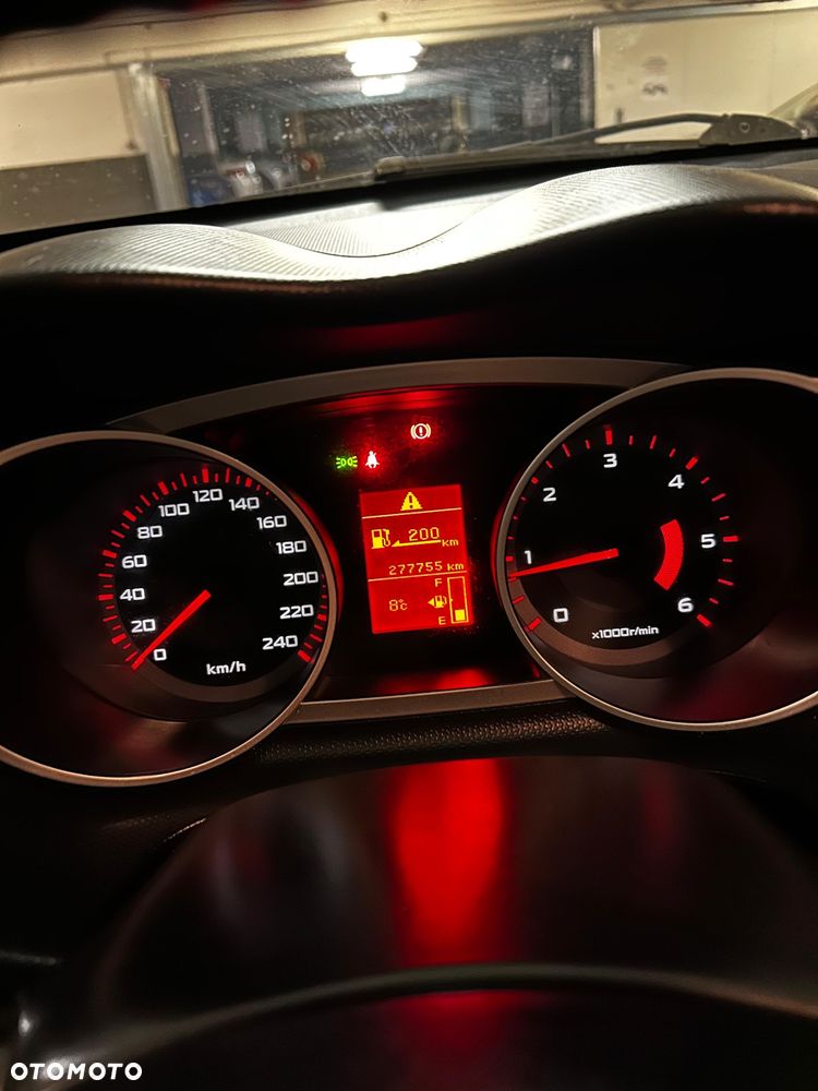 Mitsubishi Outlander 2.0 DID Instyle NAVI - 9