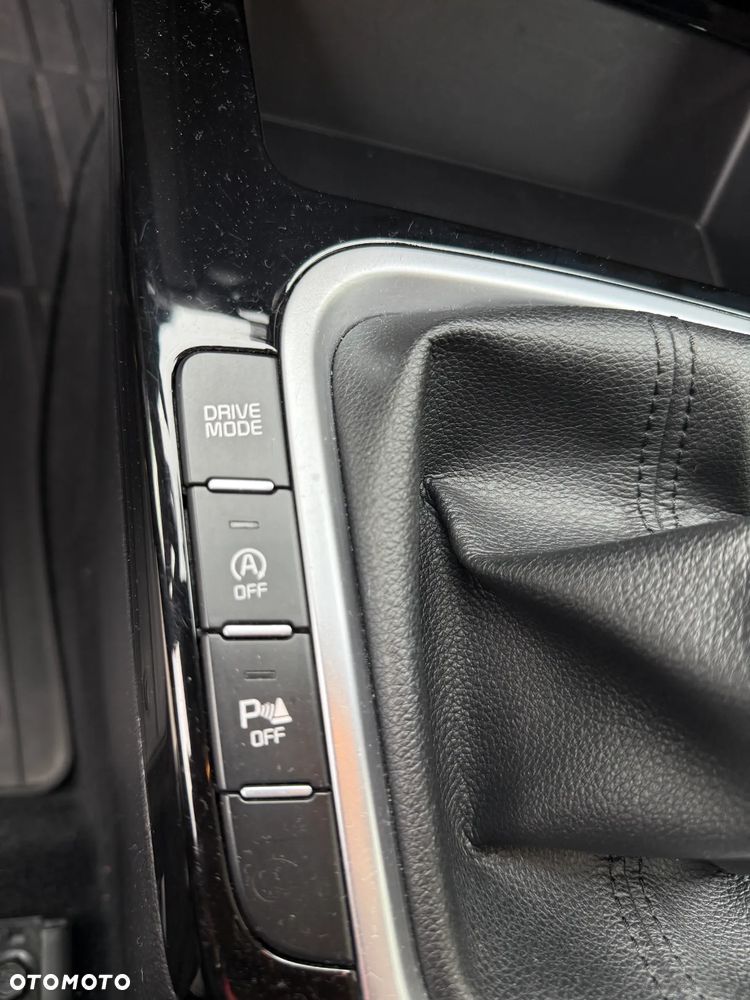 Kia Ceed 1.6 CRDi SCR L Business Line Plus - 16