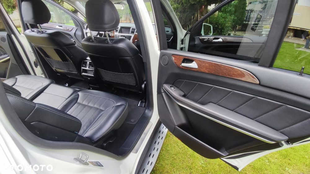Mercedes-Benz GL 500 4-Matic - 14
