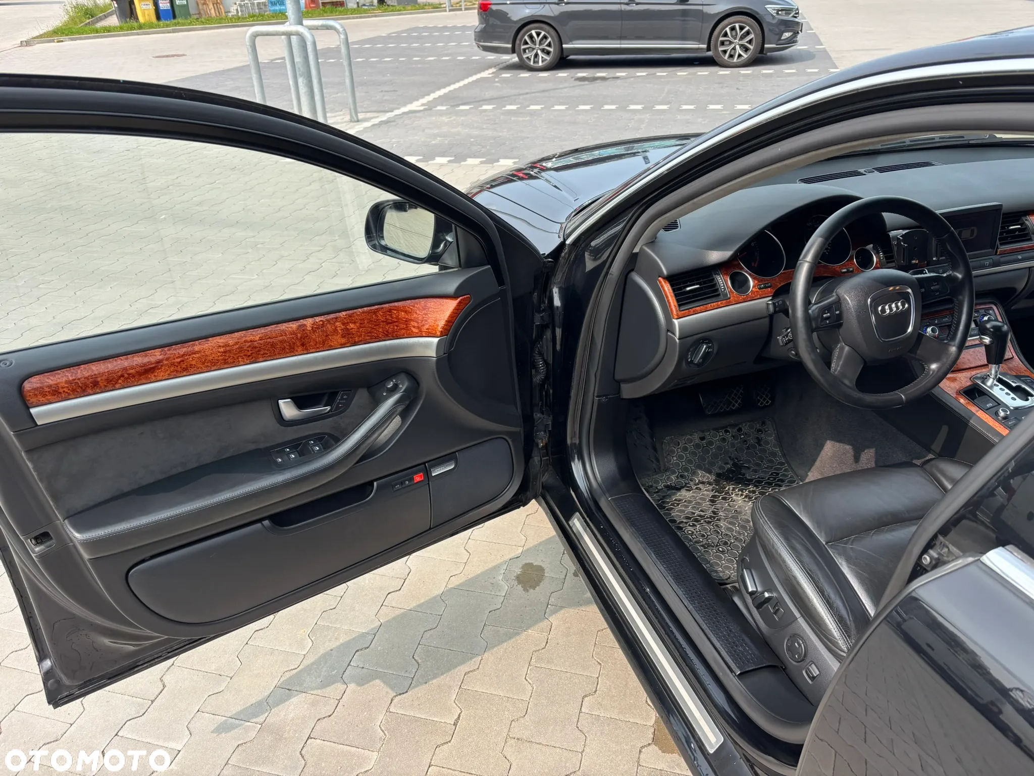 Audi A8 4.2 Quattro - 14