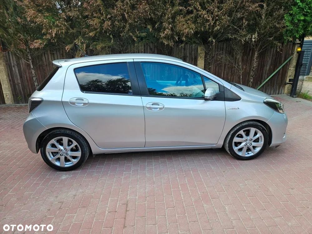 Toyota Yaris - 4