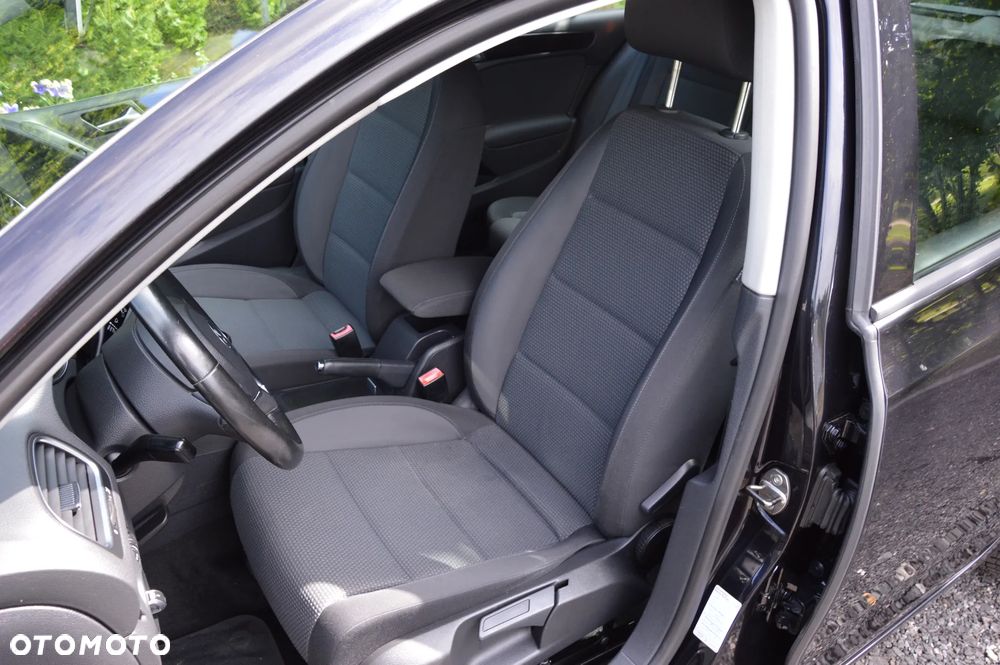 Volkswagen Golf - 16