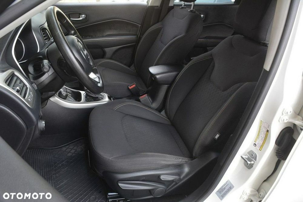 Jeep Compass - 15