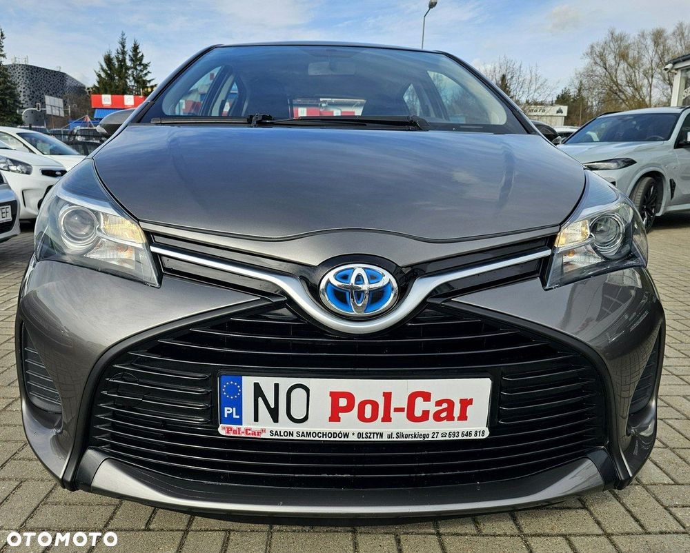 Toyota Yaris Hybrid 100 Business Edition - 4