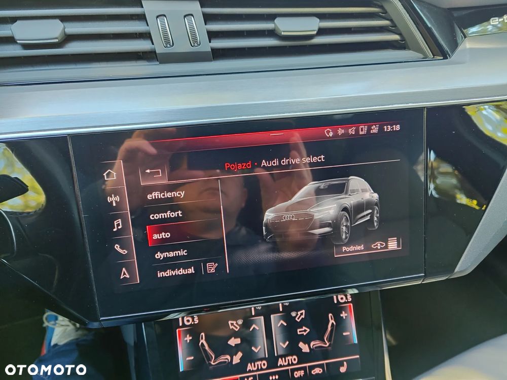 Audi e-tron 50 Quattro S Line - 36