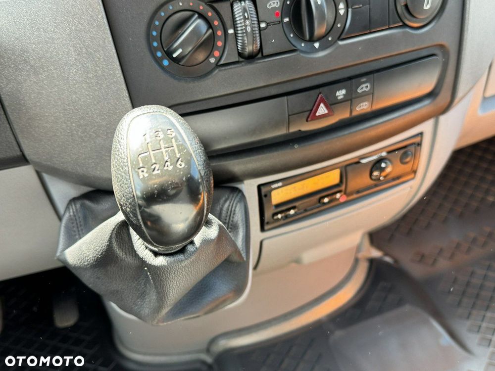 Mercedes-Benz Sprinter Zwyżka Podnośnik Koszowy VERSALIFT KLUBB ET-36-LF UDT - 32