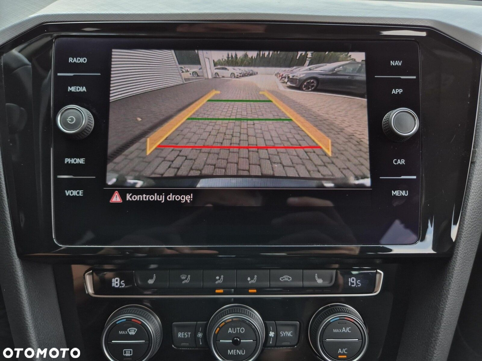 Volkswagen Passat 2.0 TDI EVO Business DSG - 29