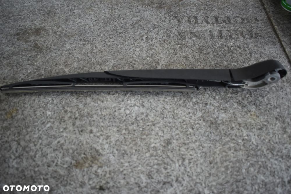 RAMIĘ WYCIERACZKI TYŁ FOCUS MK2 LIFT HATTCHBACK - 1