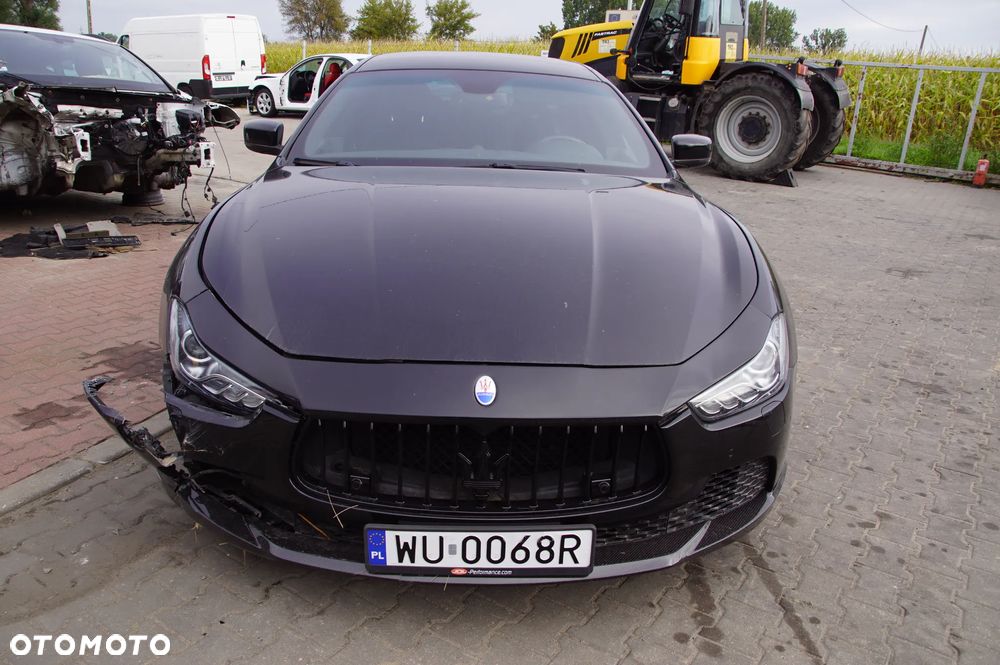 Pojazd na części 692106889 MASERATI GHIBLI 3.0 D 2014 nero vr. 820/a deska konsola silnik kierownica skrzynia drzwi maska zderzak lampa grill felgi 20 cali silnik błotnik szyba - 18
