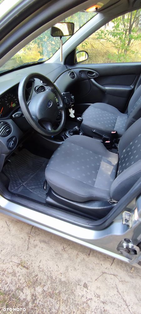 Ford Focus 1.4 X100 - 10