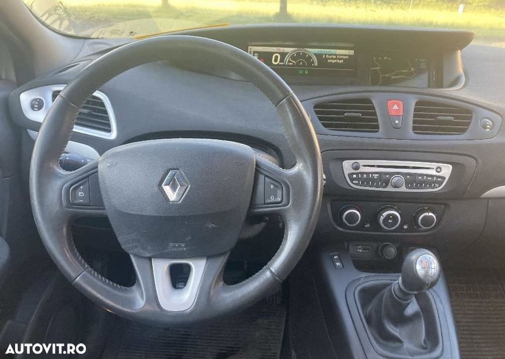 Renault Grand Scenic - 4