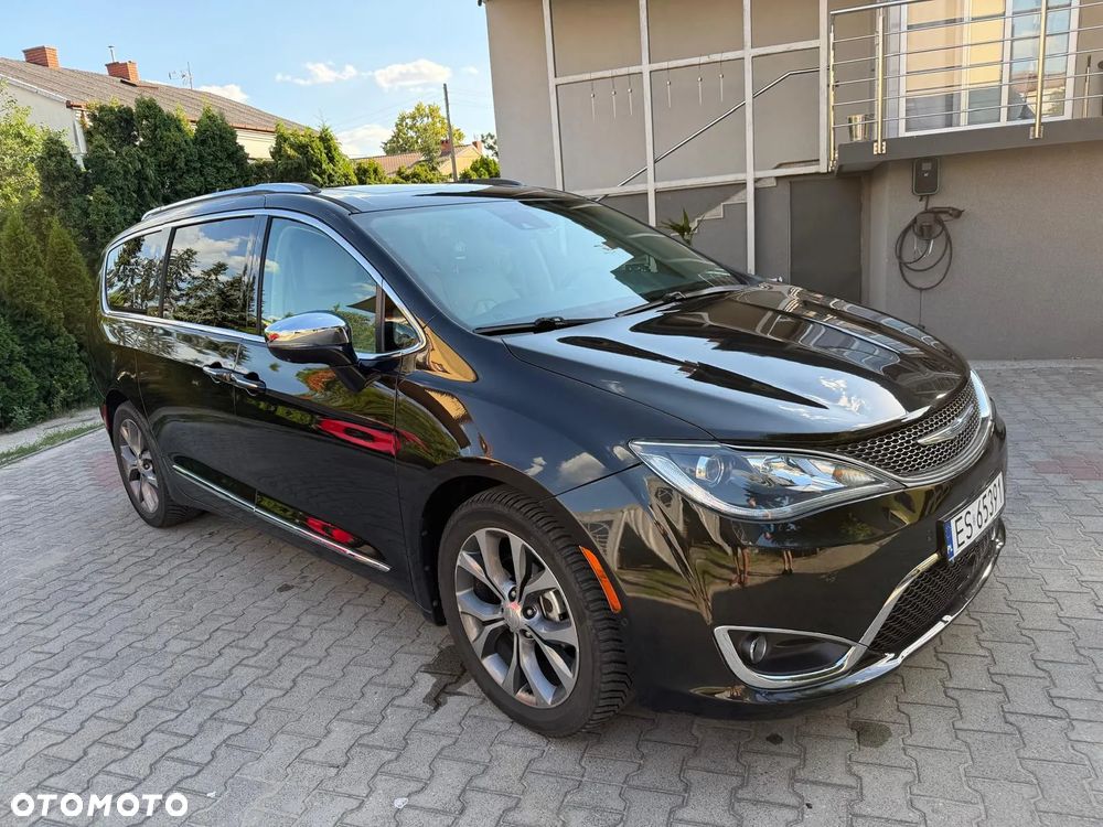 Chrysler Pacifica - 22