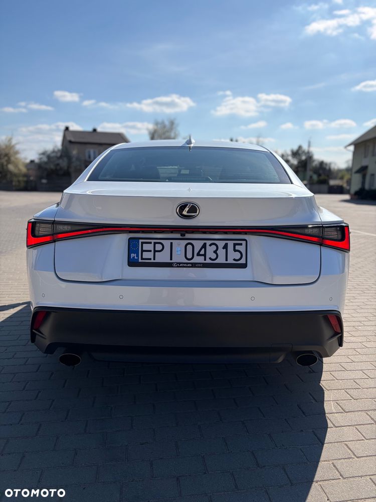 Lexus IS - 5
