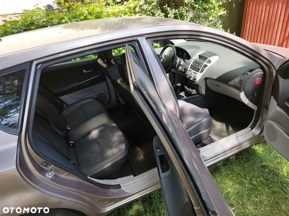 Kia Ceed 1.6 Comfort + - 4