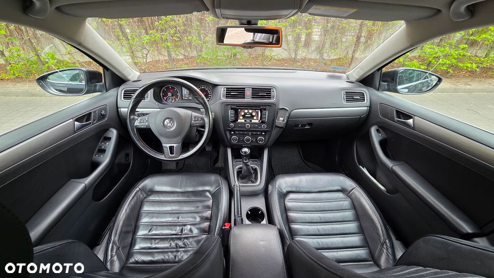 Volkswagen Jetta - 23