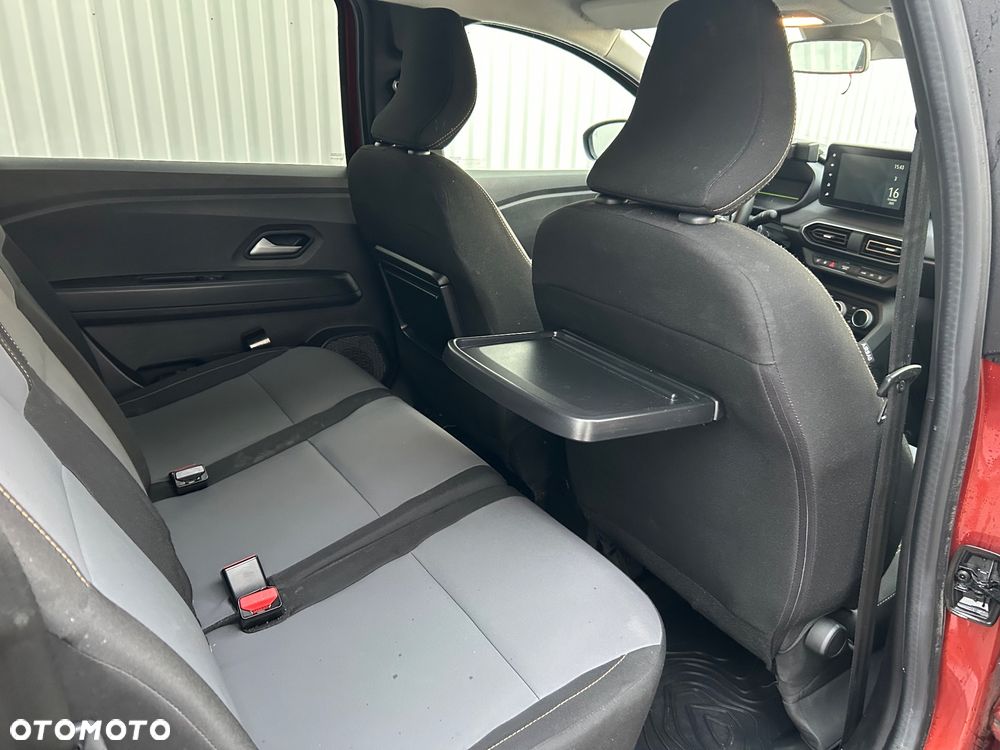 Dacia Jogger 1.6 Full Hybrid 140 Extreme+ MMT 7os - 29