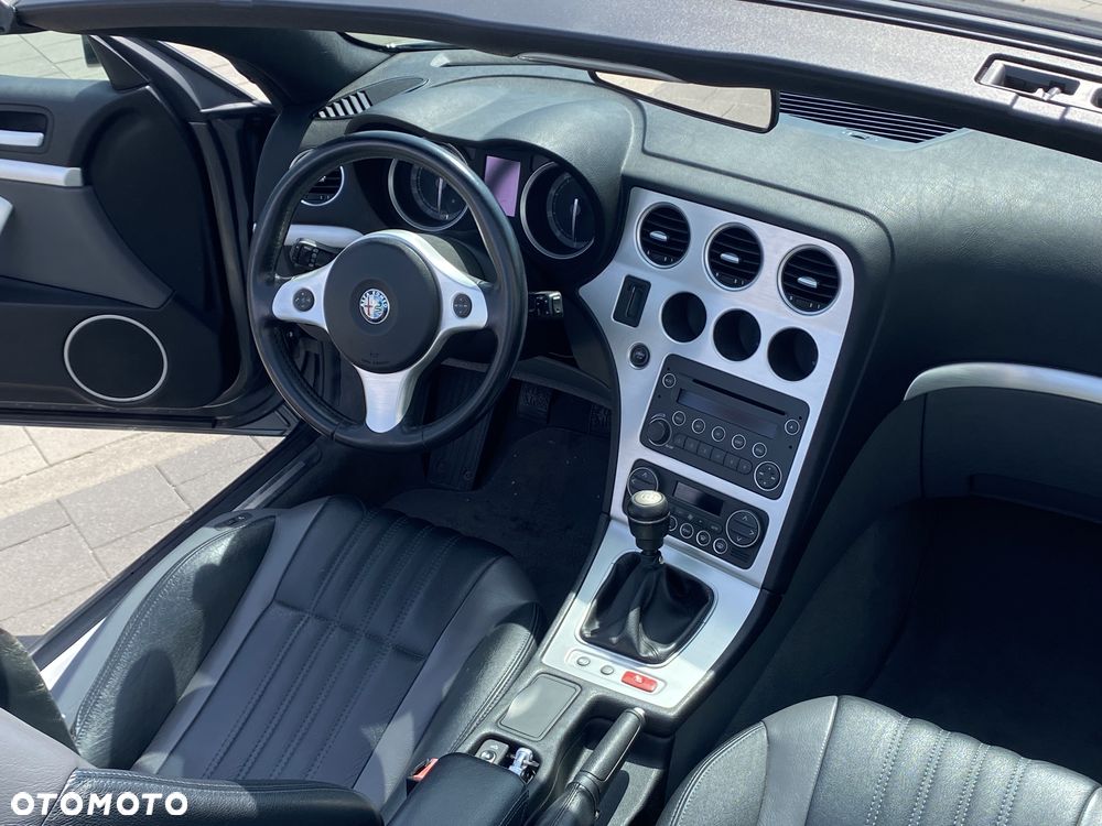 Alfa Romeo Spider 3.2JTS Q4 Exclusive - 13