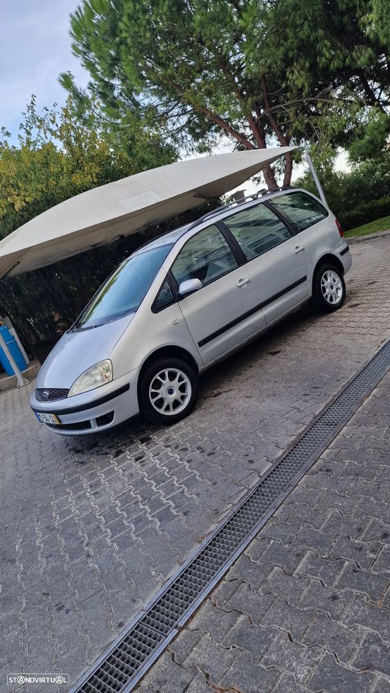 Ford Galaxy 1.9 TDi GLX - 3