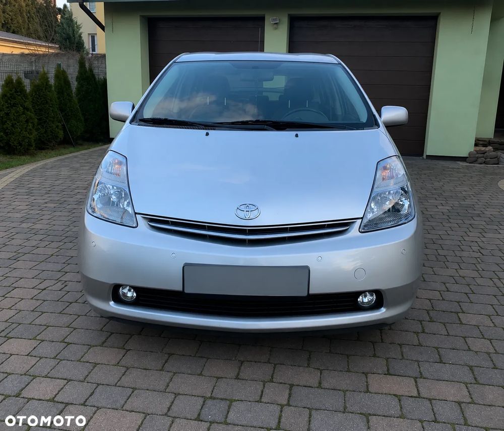 Toyota Prius - 1