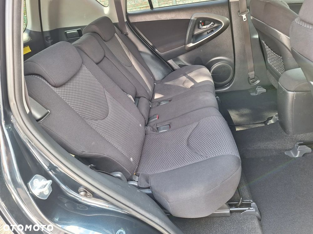 Toyota RAV4 - 24