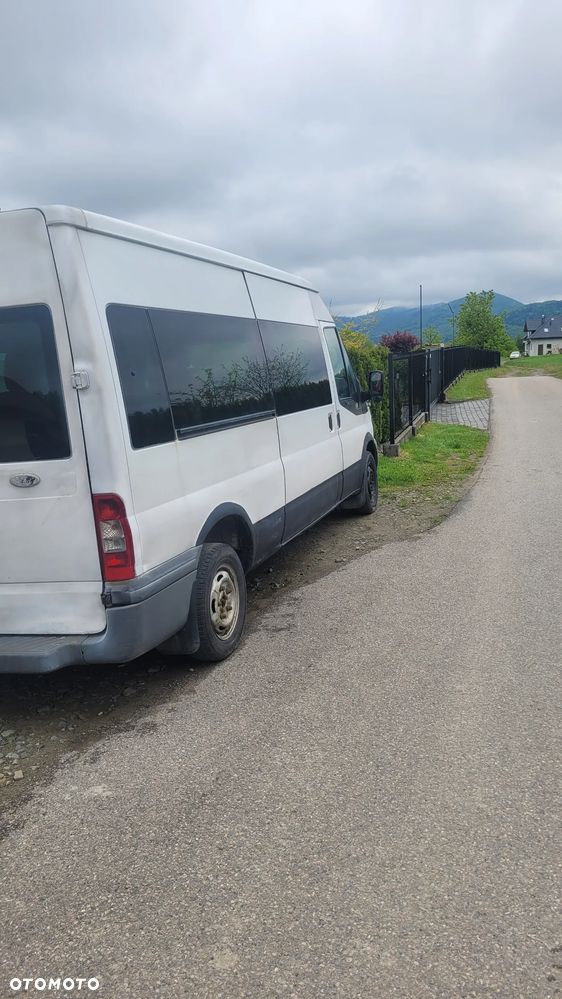 Ford Transit 350L Trend - 4