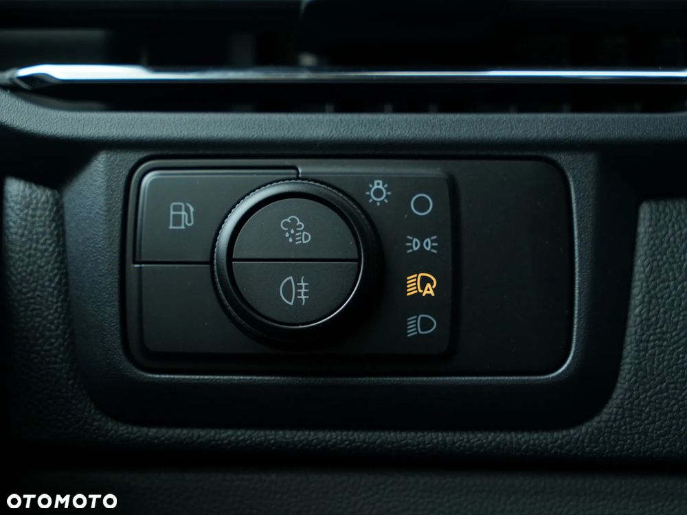 Ford Tourneo Custom 2.5 PHEV CVT 340 L2 Titanium - 30