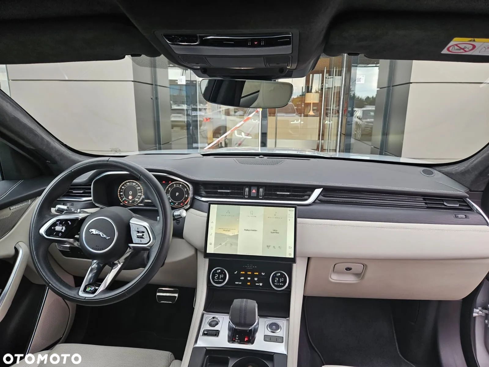 Jaguar F-Pace 2.0 P250 mHEV AWD R-Dynamic HSE - 7