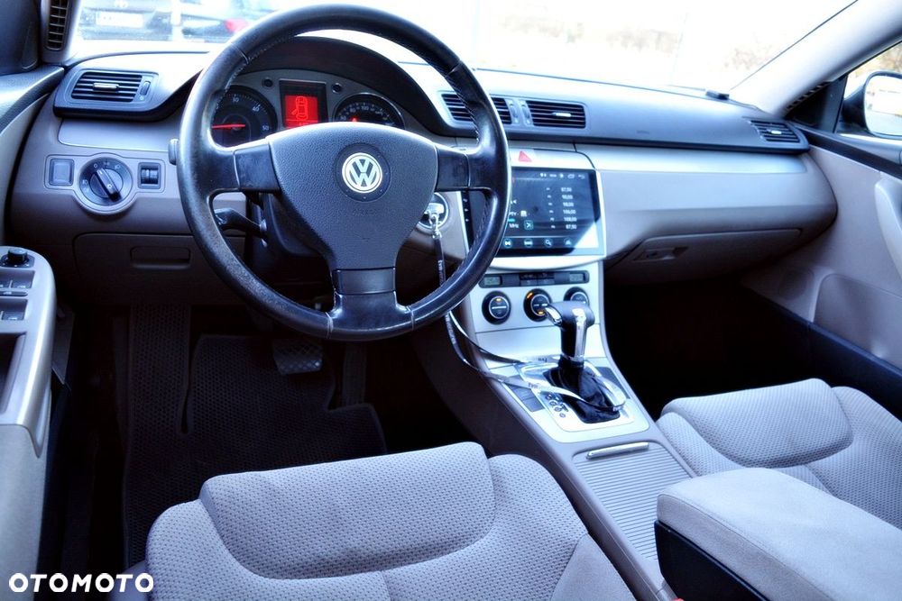 Volkswagen Passat 2.0 TDI DPF Comfortline DSG - 10