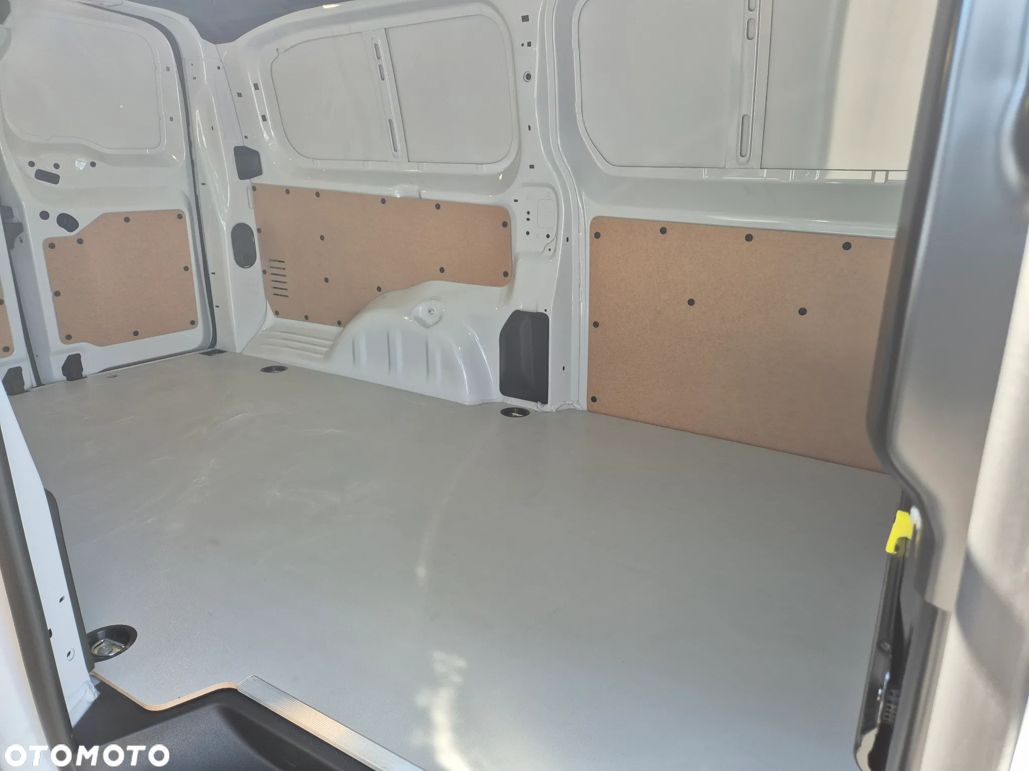 Opel Vivaro - 13