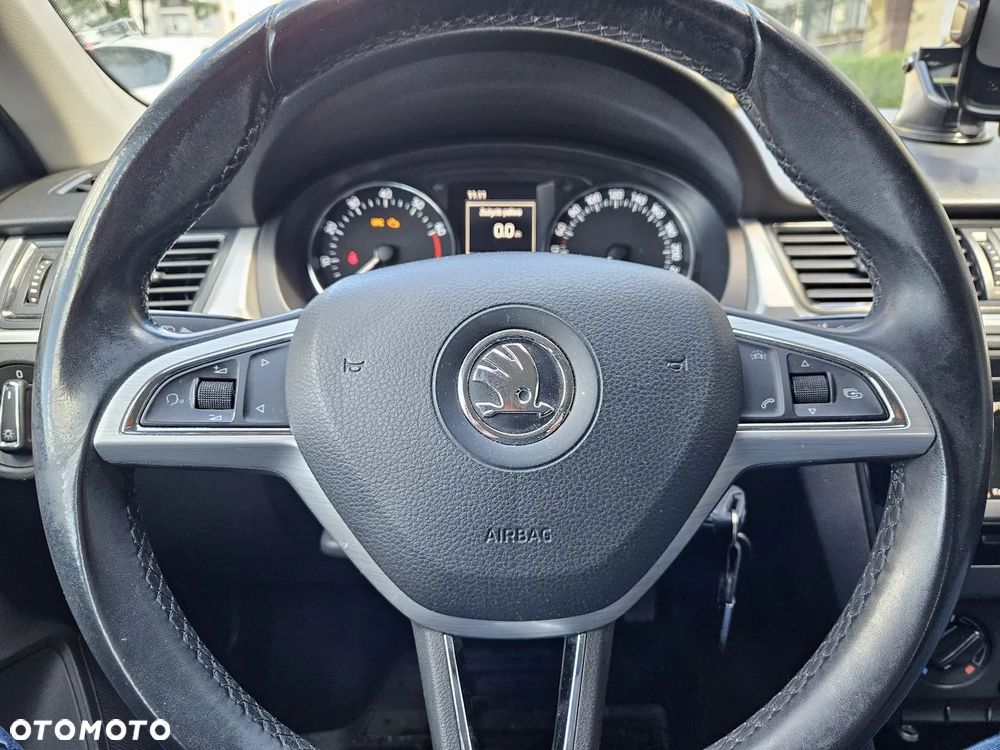 Skoda RAPID 1.2 TSI Ambition - 10