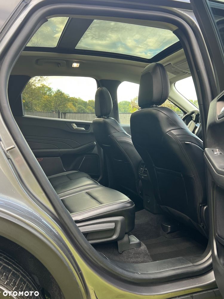 Ford Escape 2.0 EcoBoost AWD Titanium - 11