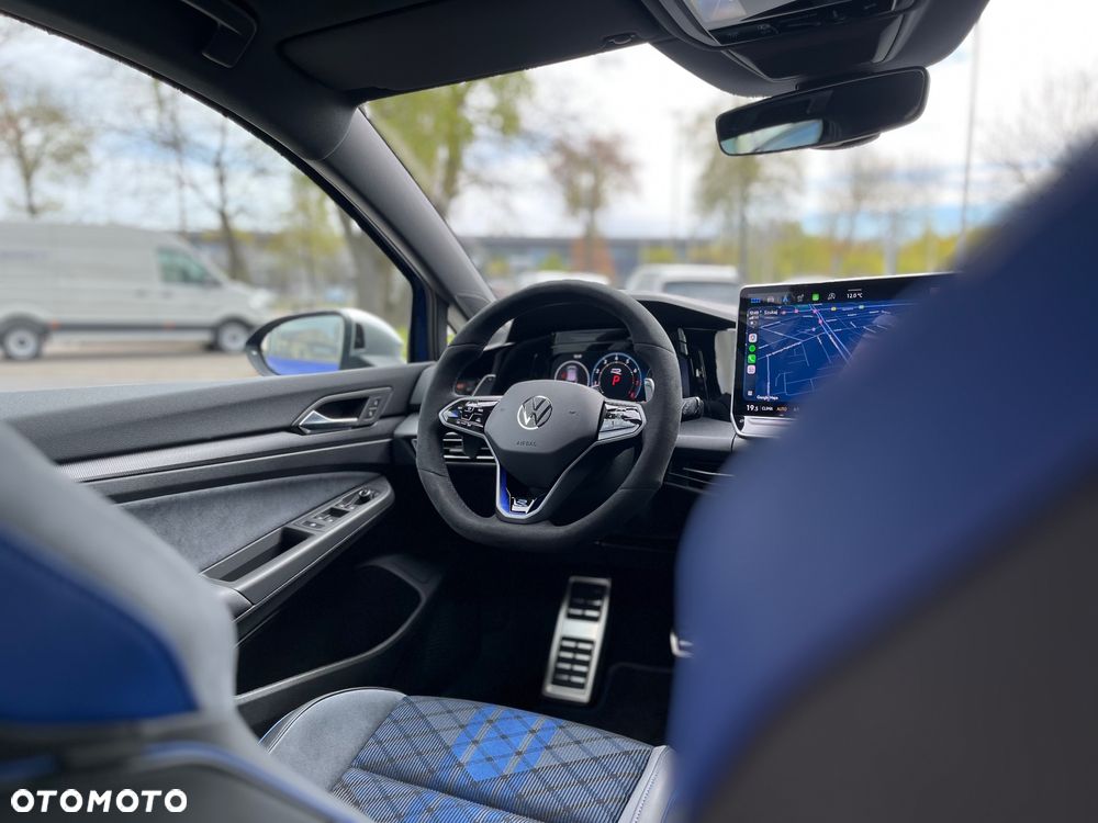 Volkswagen Golf - 21