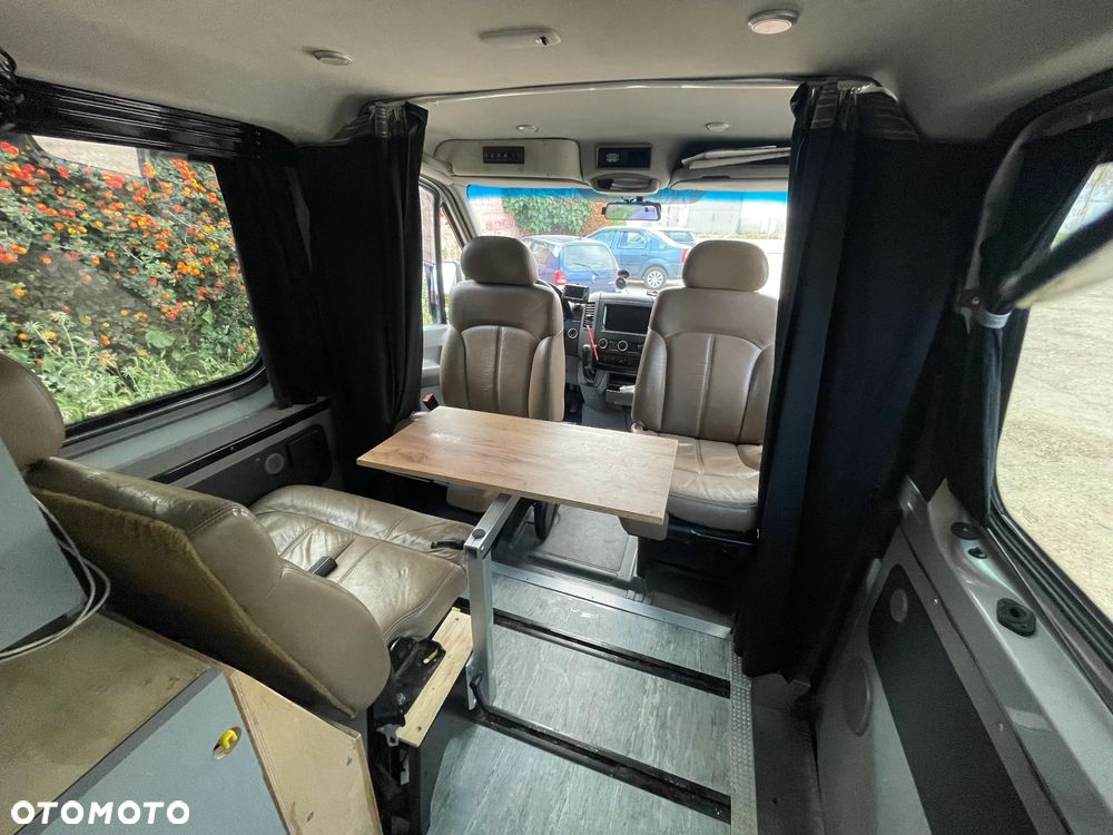 Mercedes-Benz Sprinter - 20