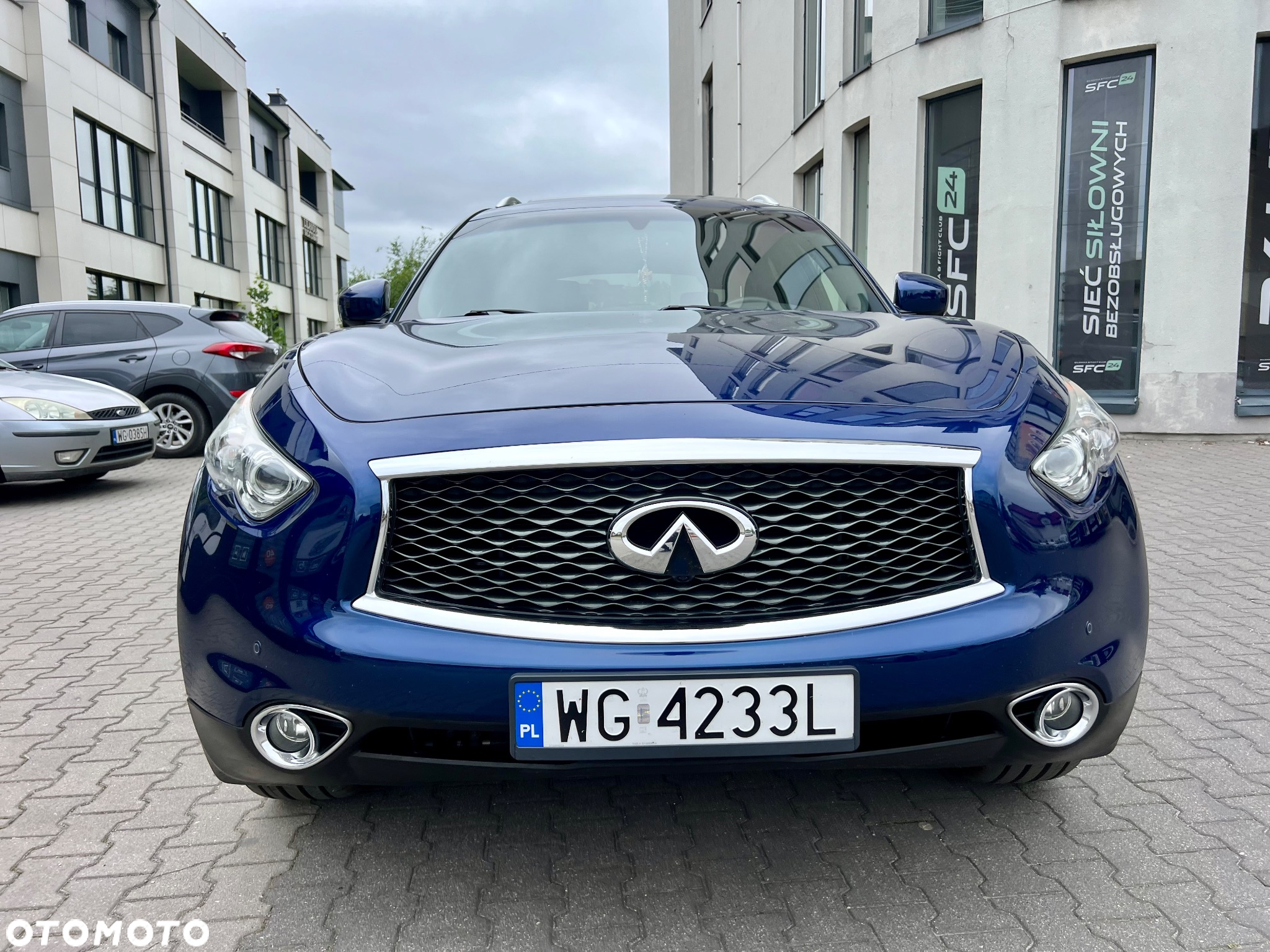 Infiniti QX70 3.7 AWD S Premium - 8